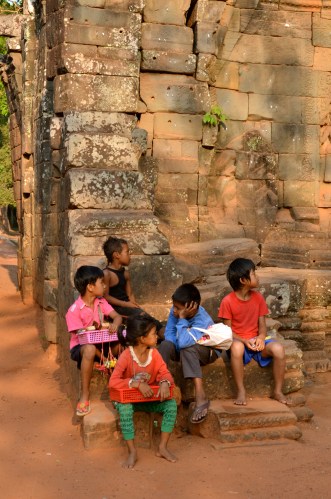 塔普倫寺 Ta Prohm 小孩