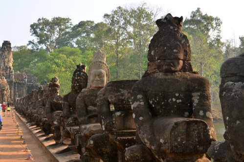 大吳哥Angkor Thom南門乳海翻騰